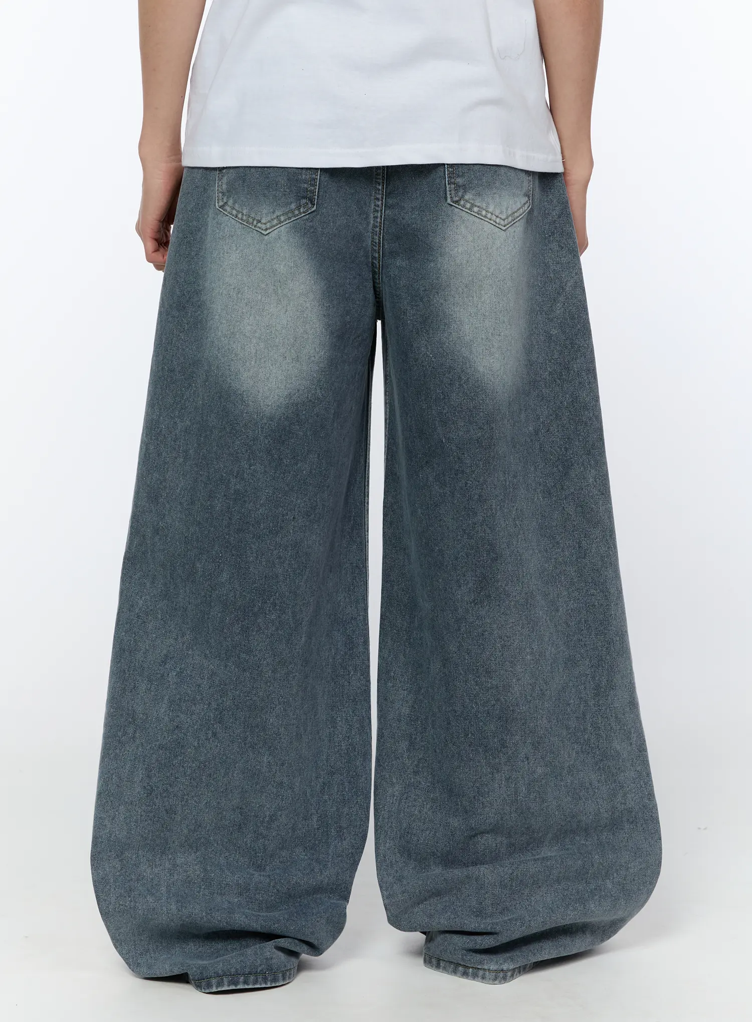Men's Wide-Leg Washed Jeans IA517 - Image 6