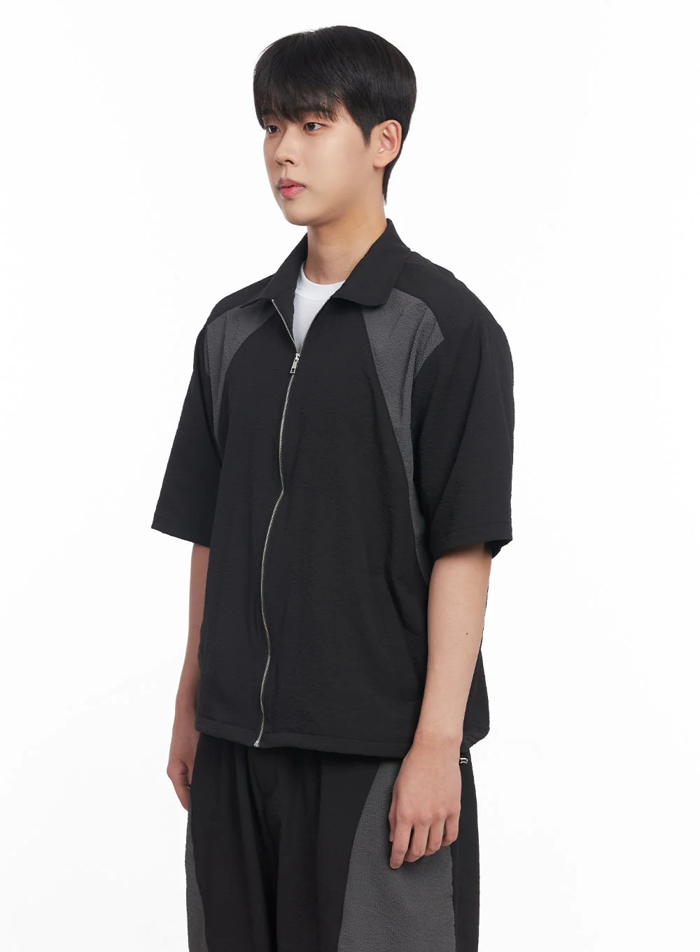 Men's Zip-Up Collared Half-Sleeve Shirt IY520 - Image 4