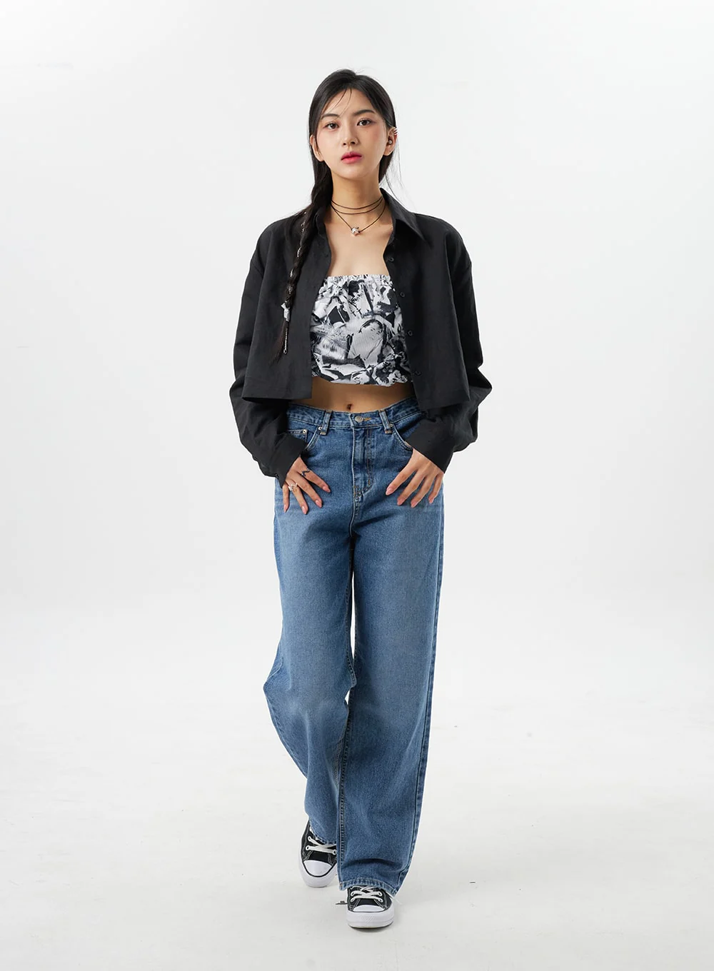 Mid-Rise Mid-Wash Jeans BY325 - Image 5
