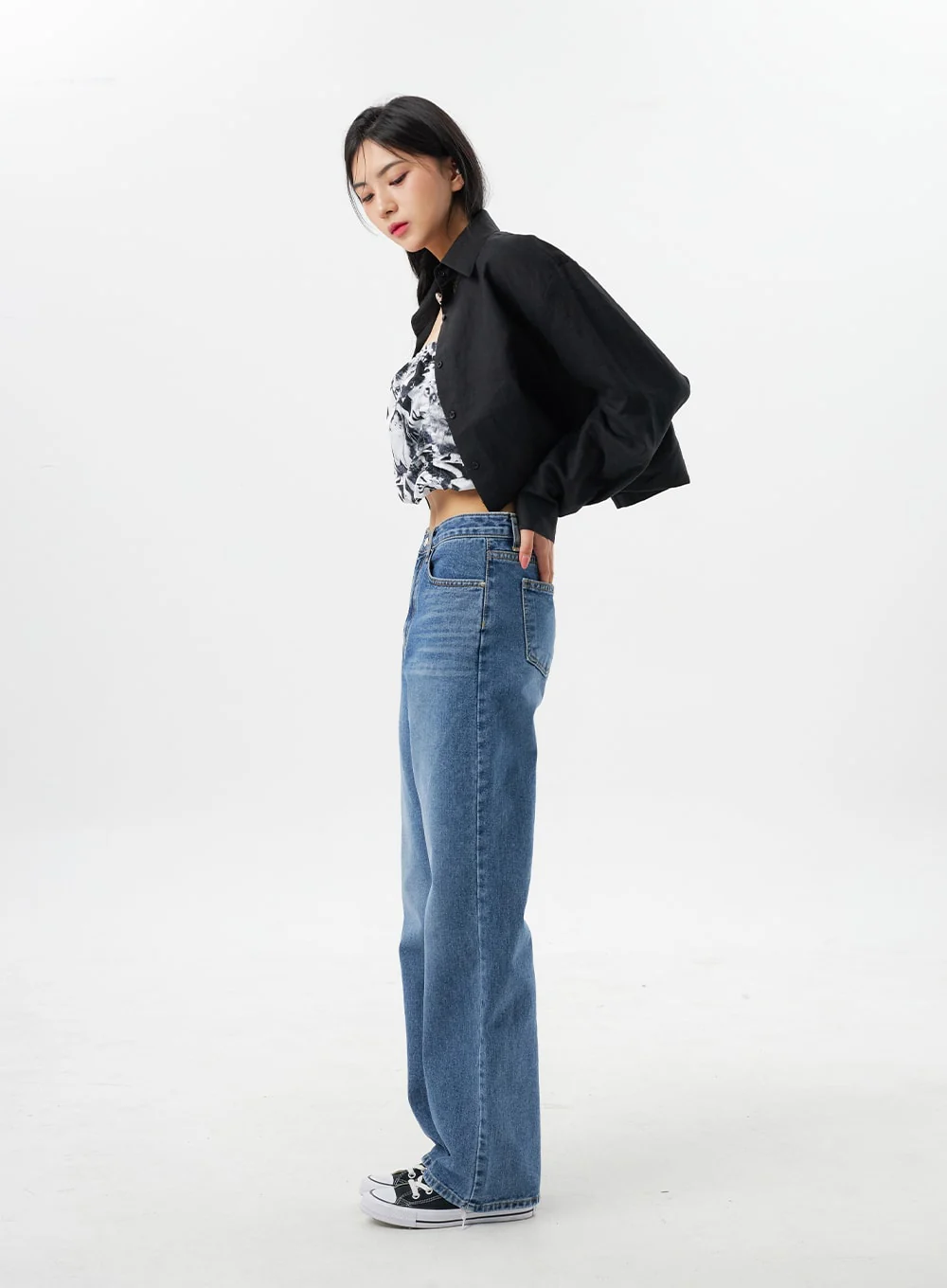 Mid-Rise Mid-Wash Jeans BY325 - Image 6