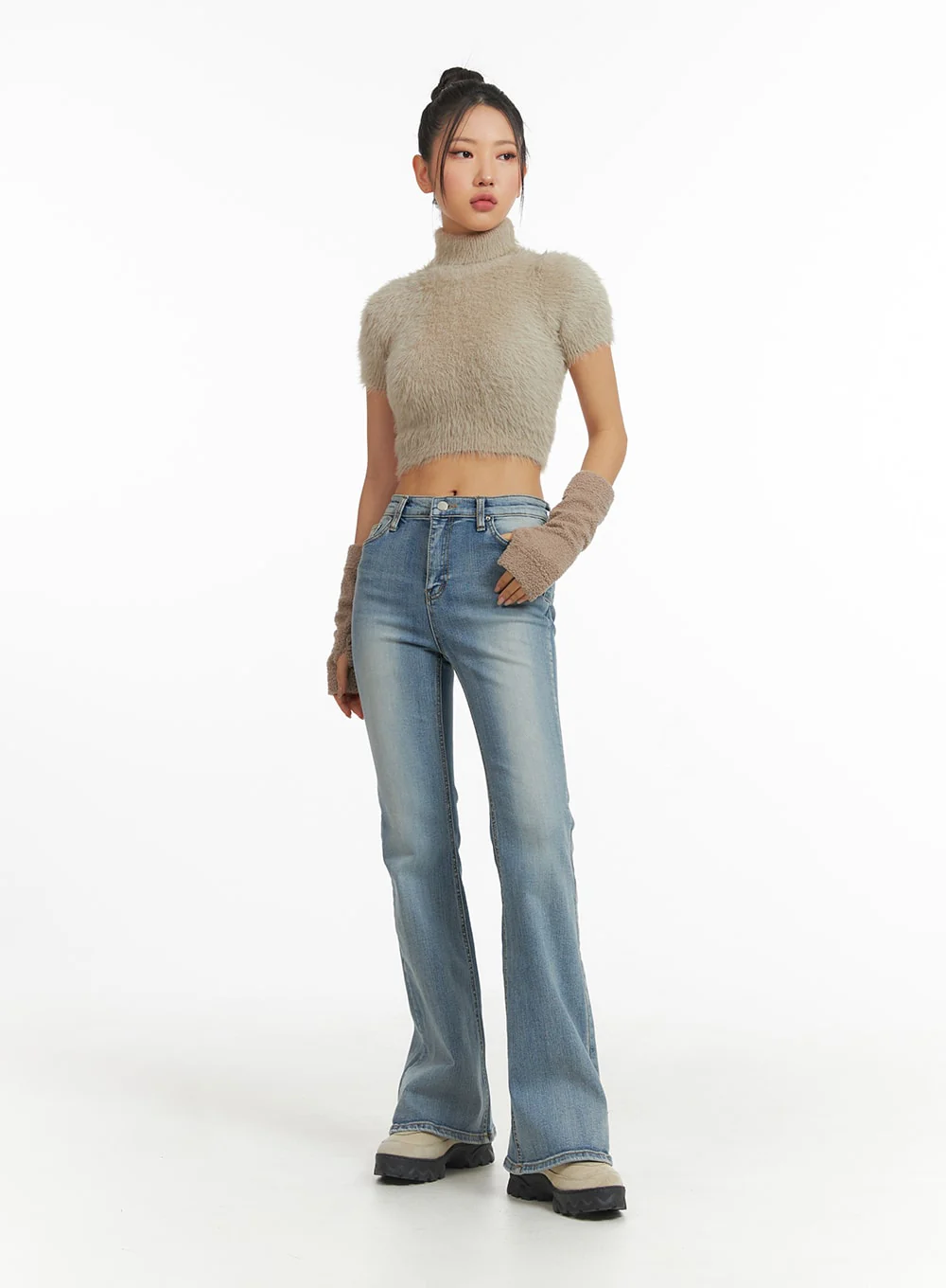 Mid Rise Solid Flared Jeans CJ429 - Image 2