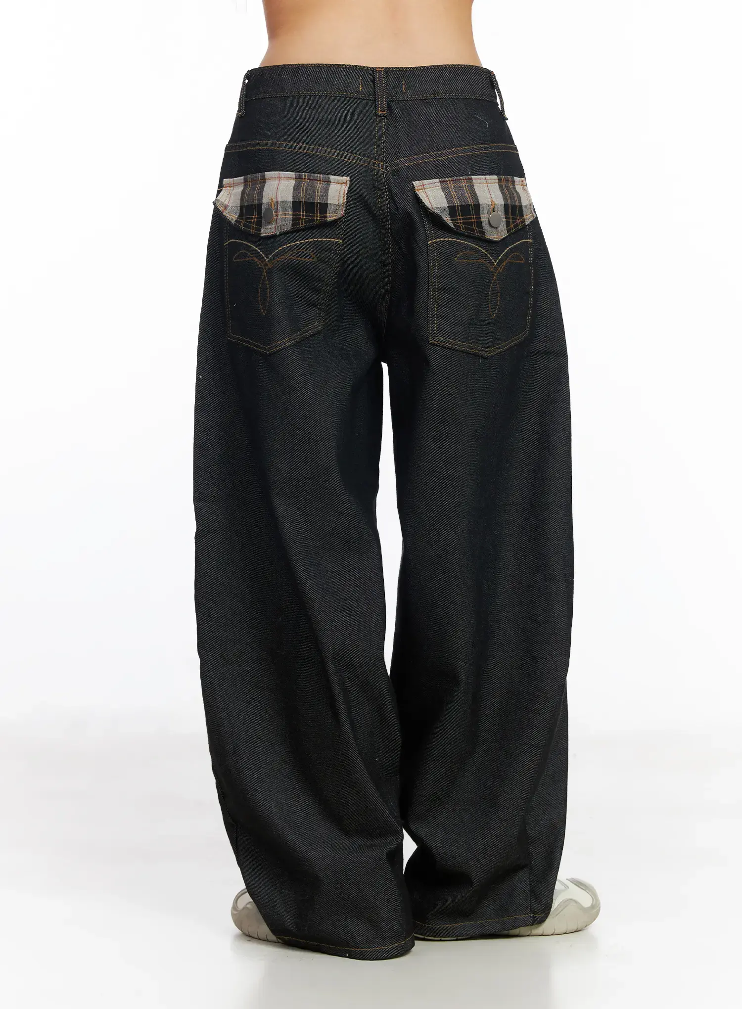 Nora Plaid Accent Wide-Leg Jeans CF506 - Image 9