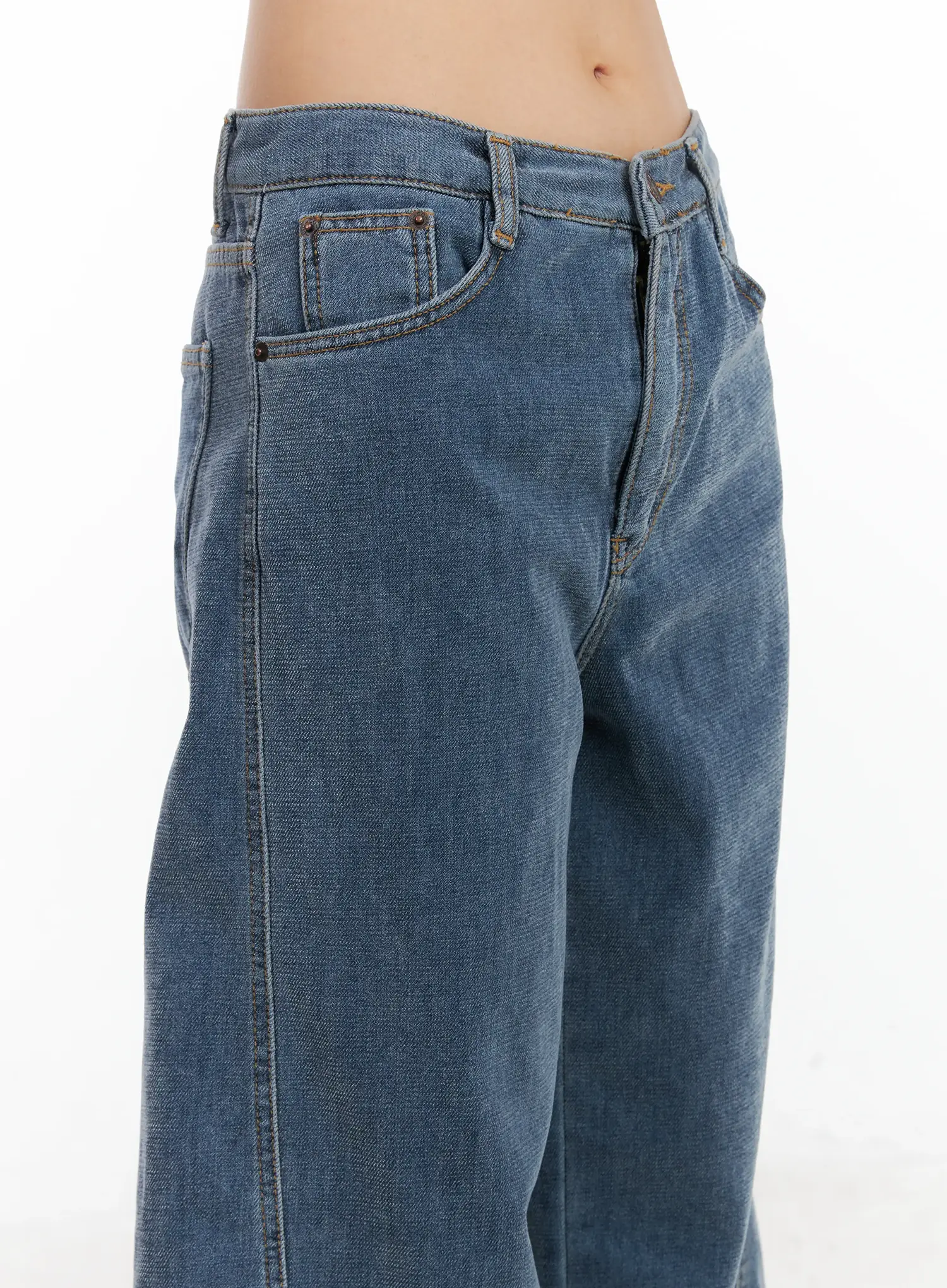 Norah Oversized Jeans CN528 - Image 3