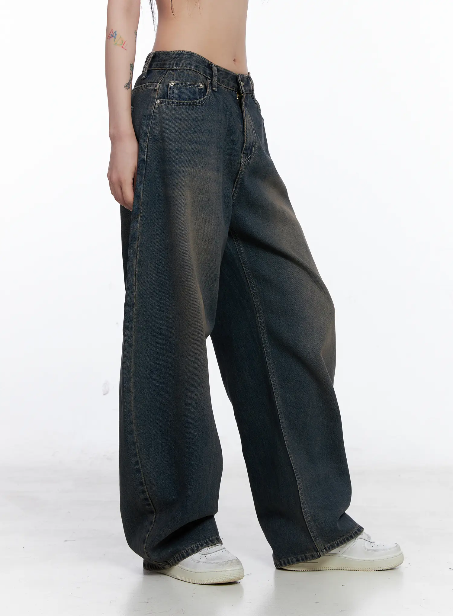 Ocean Faded Balloon Fit Jeans CS510 - Image 3