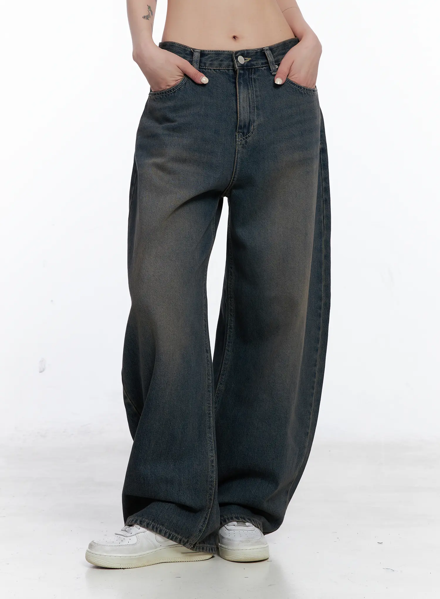 Ocean Faded Balloon Fit Jeans CS510 - Image 7