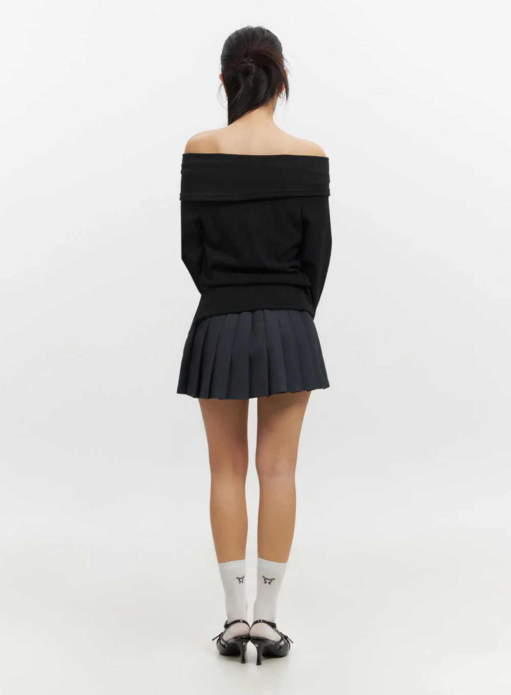 Off-Shoulder Buttoned Long-Sleeve Top IF510 - Image 11