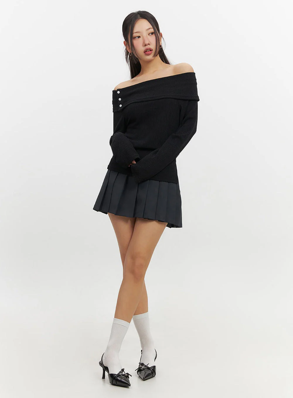 Off-Shoulder Buttoned Long-Sleeve Top IF510 - Image 13