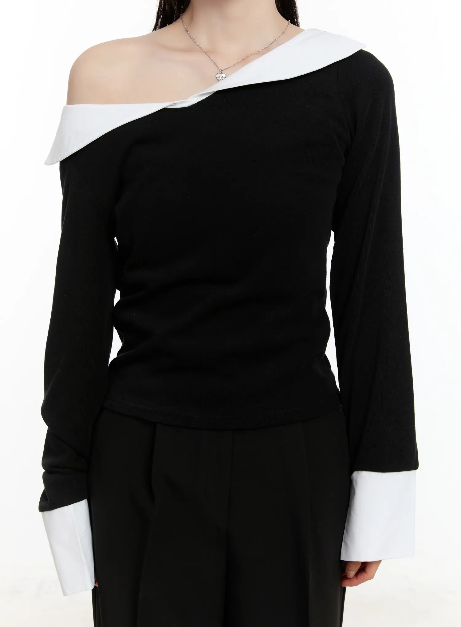 Off-Shoulder Contrast Long Sleeve Top CM510 - Image 4