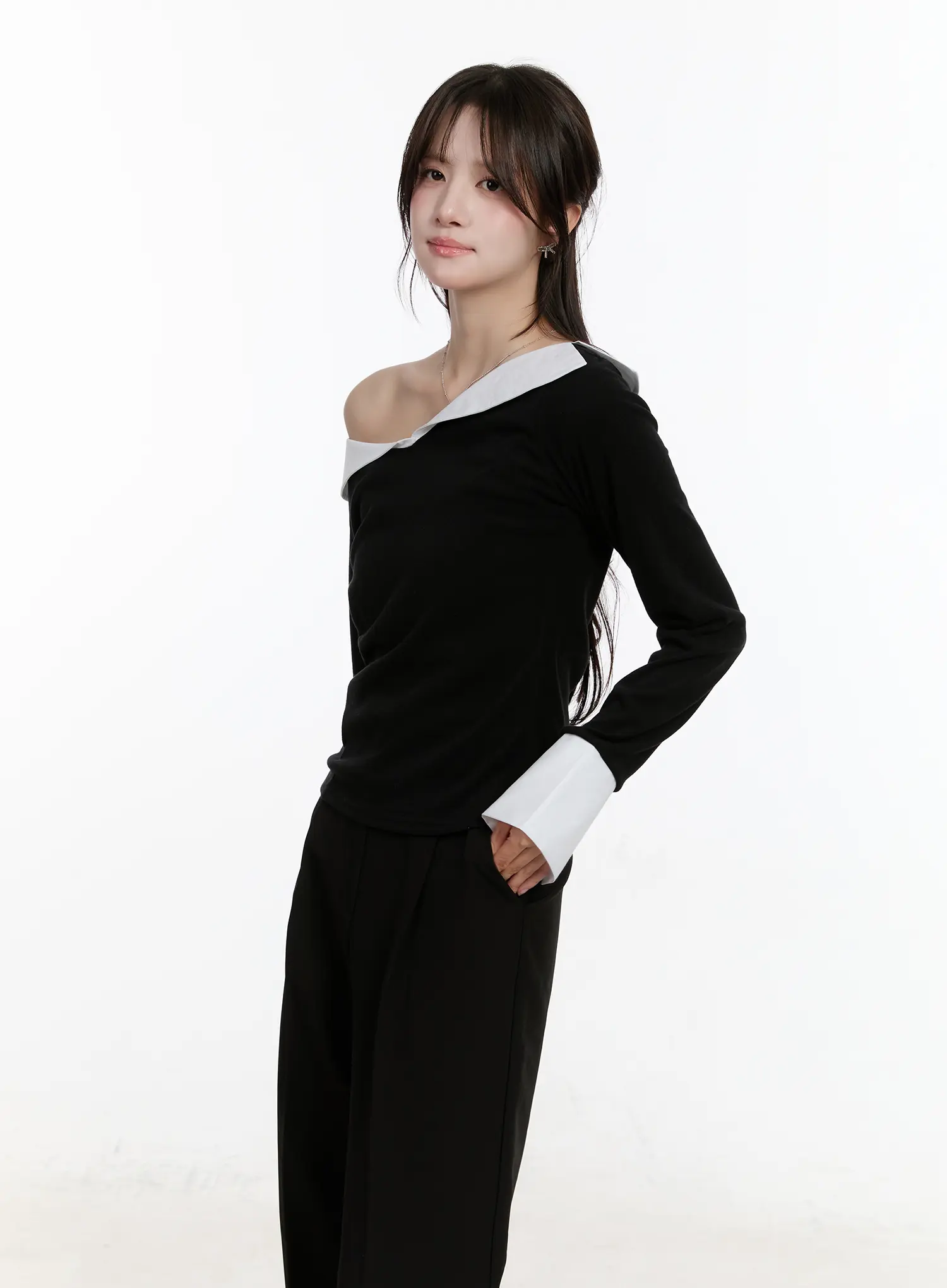 Off-Shoulder Contrast Long Sleeve Top CM510 - Image 7