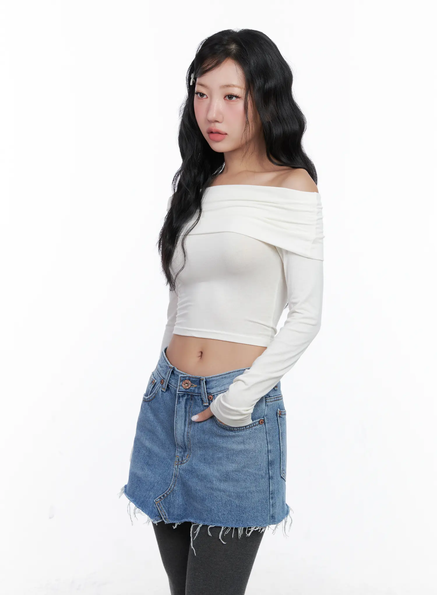 Off-Shoulder Cropped Long Sleeve Top CN514 - Image 4