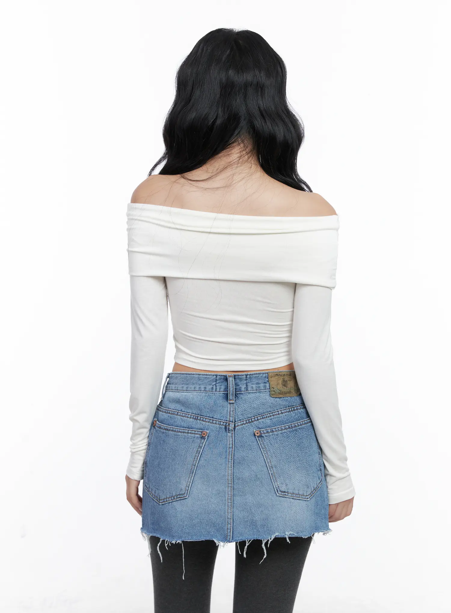 Off-Shoulder Cropped Long Sleeve Top CN514 - Image 6
