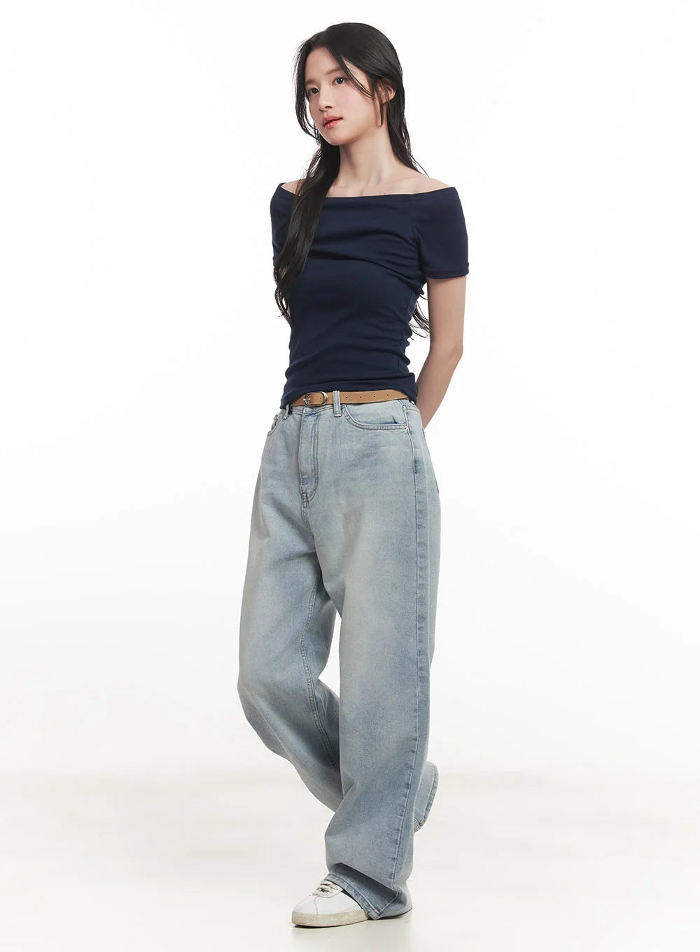 Off-Shoulder Cropped T-Shirt CA510 - Image 3
