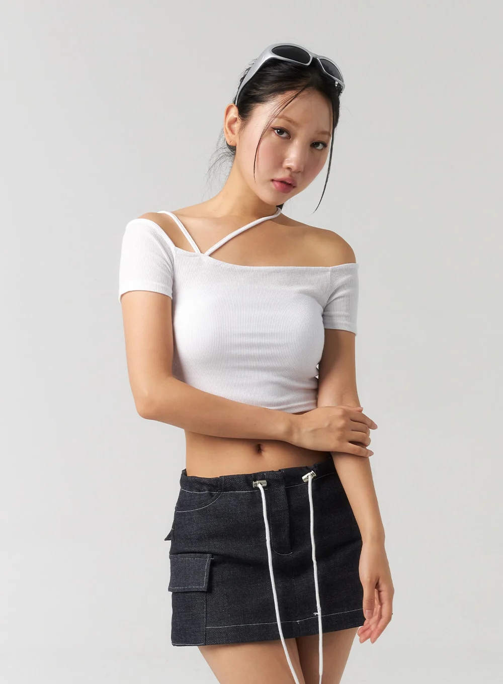 Off-Shoulder Cropped Tee CU326 - Image 9