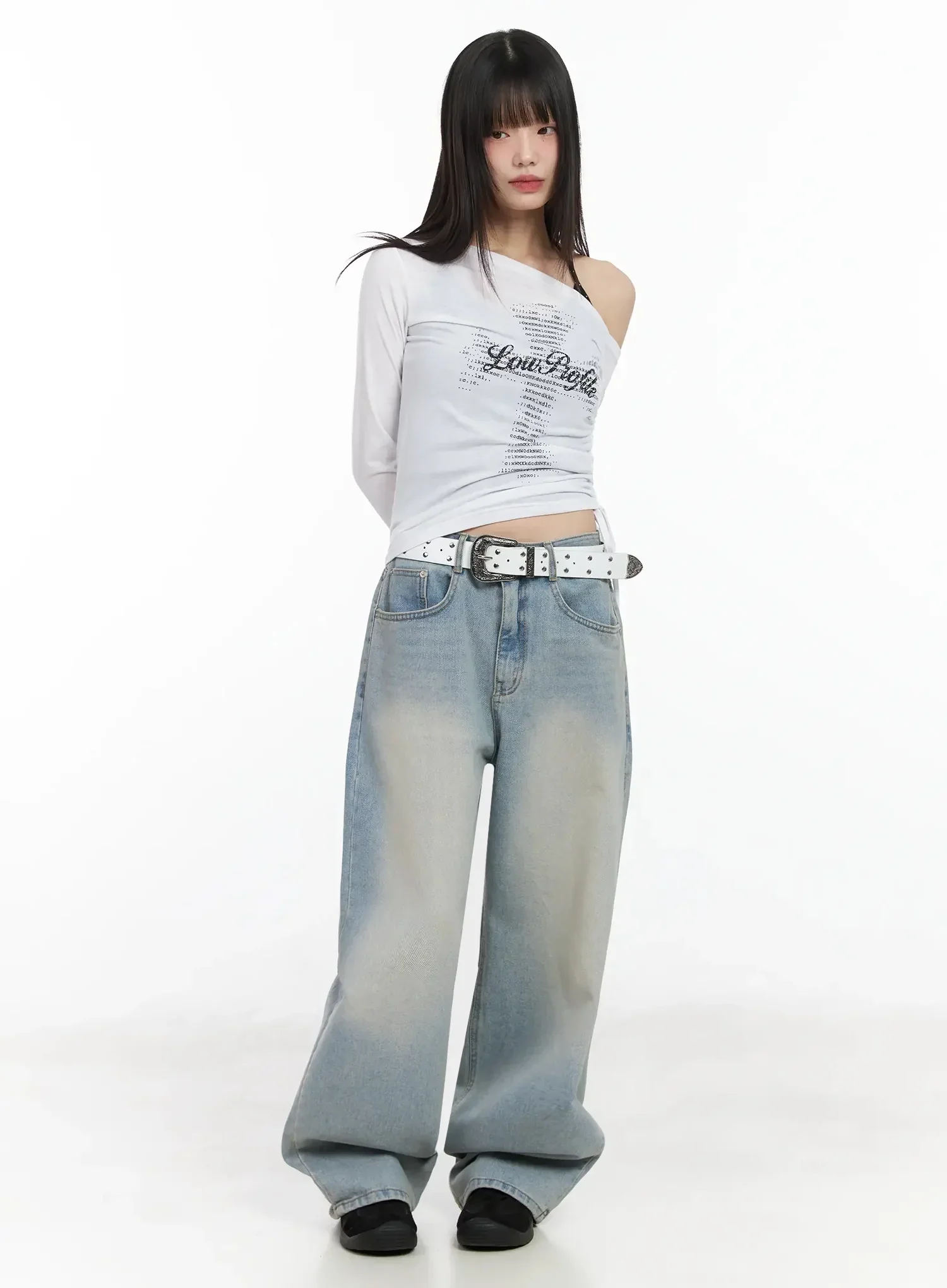 Off-Shoulder Graphic Crop Top IM523 - Image 6