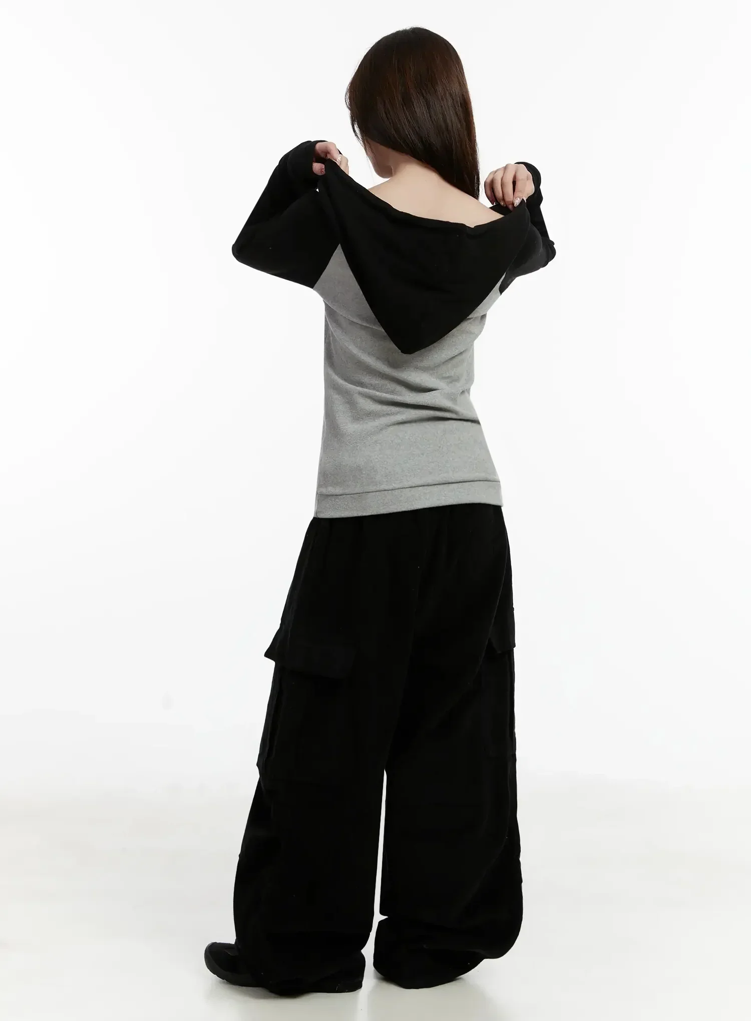 Off-Shoulder Graphic Hoodie IJ521 - Image 10