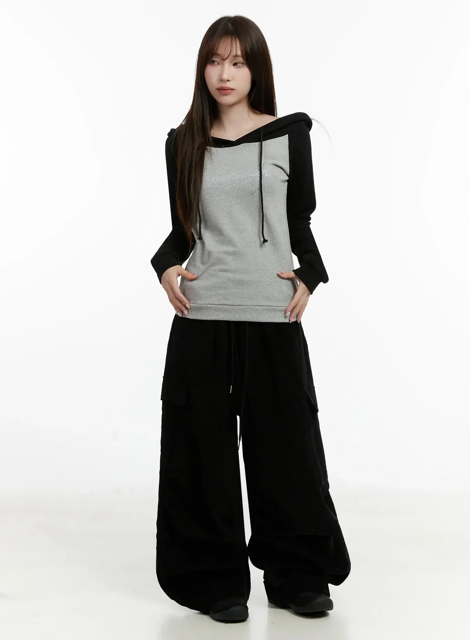 Off-Shoulder Graphic Hoodie IJ521 - Image 3