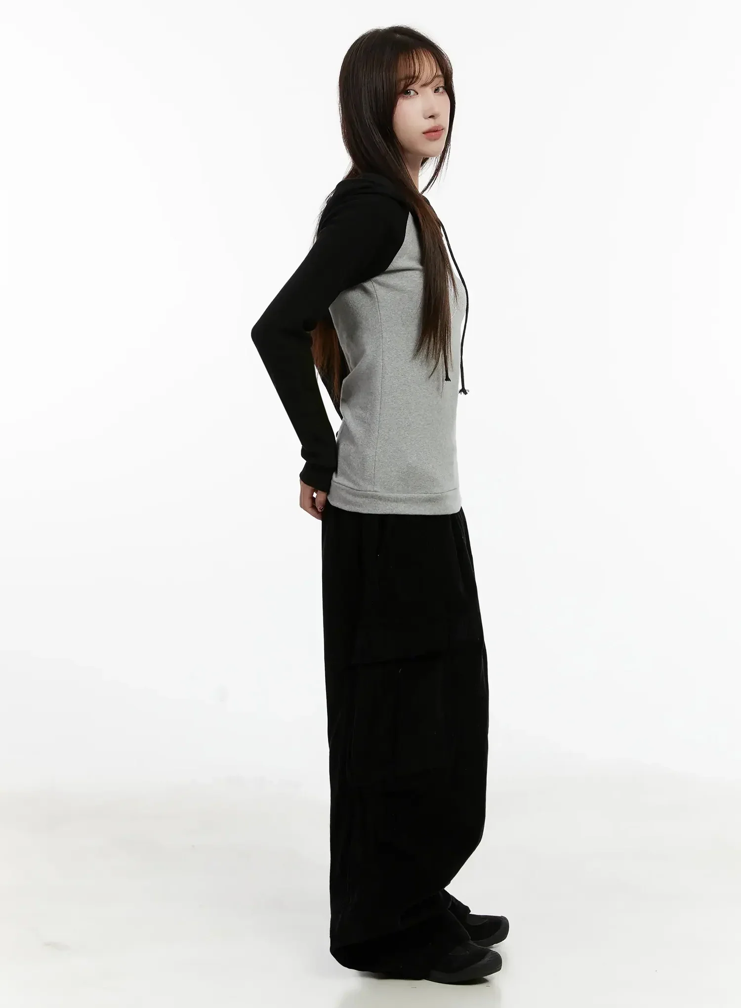 Off-Shoulder Graphic Hoodie IJ521 - Image 9