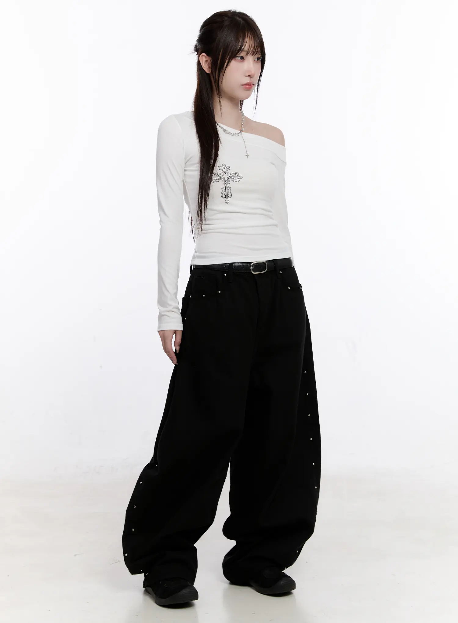 Off-Shoulder Graphic Long Sleeve Top CS530 - Image 5