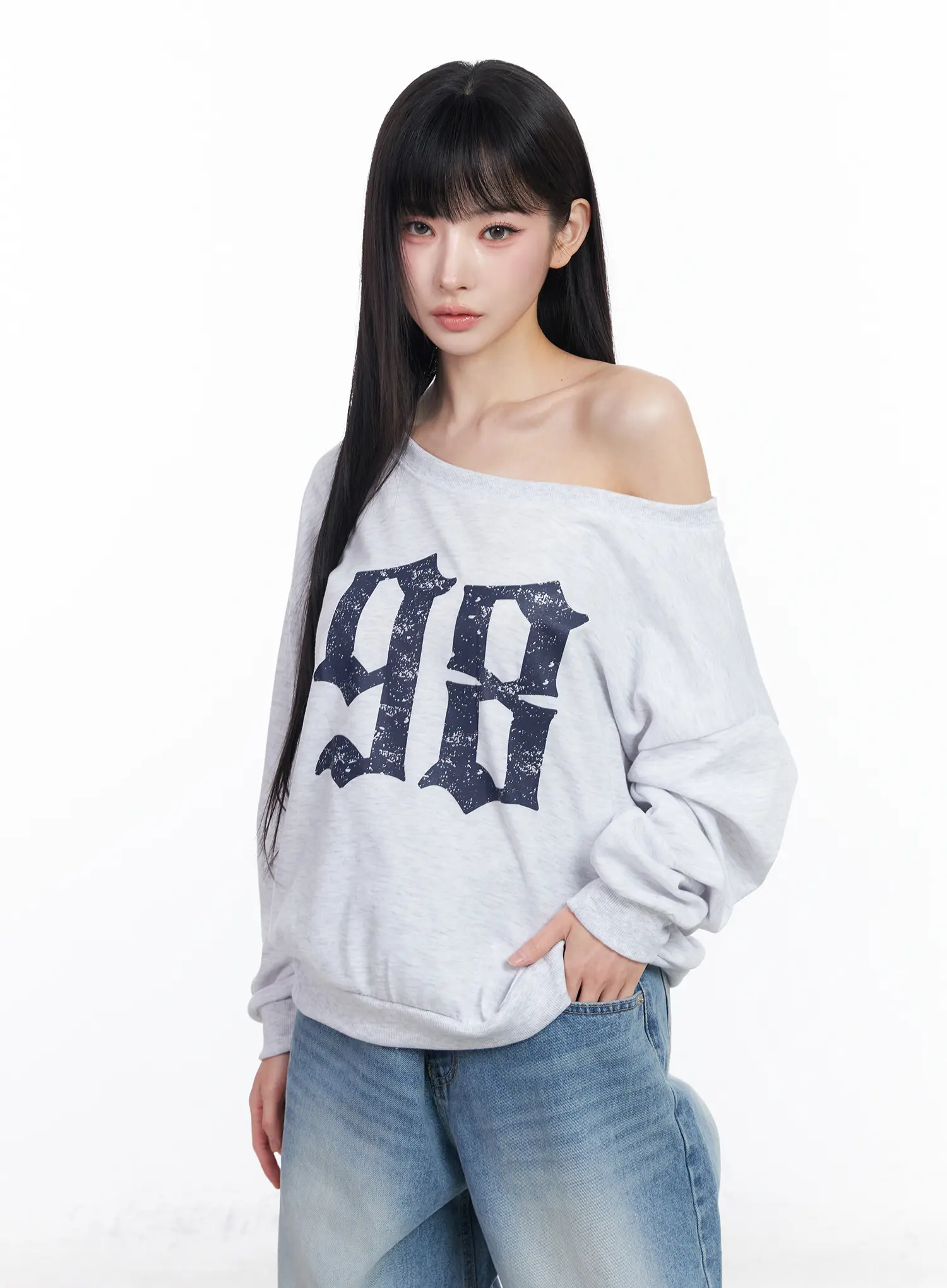 Off-Shoulder Graphic Sweatshirt CF518 - Image 12