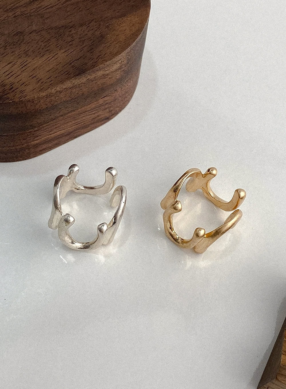 Orwell Bold Curve Ring IA524 - Image 4