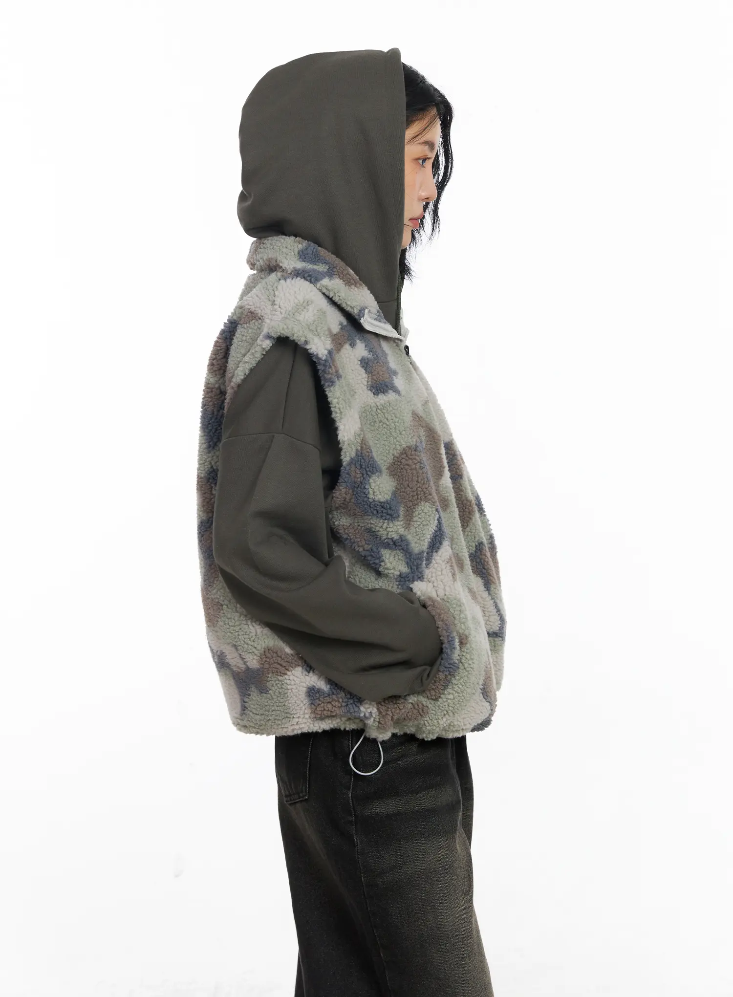 Oversized Camo Fleece Vest CJ523 - Image 5