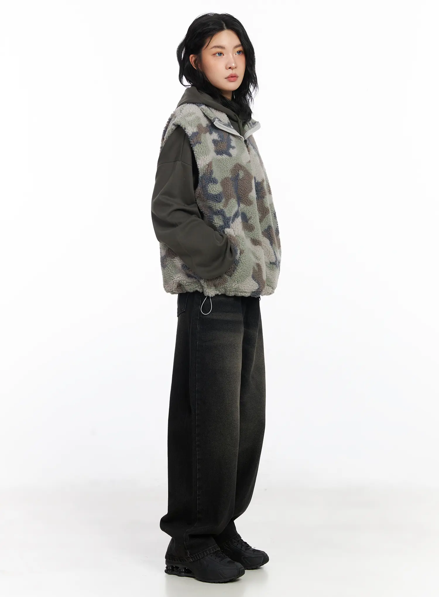 Oversized Camo Fleece Vest CJ523 - Image 6