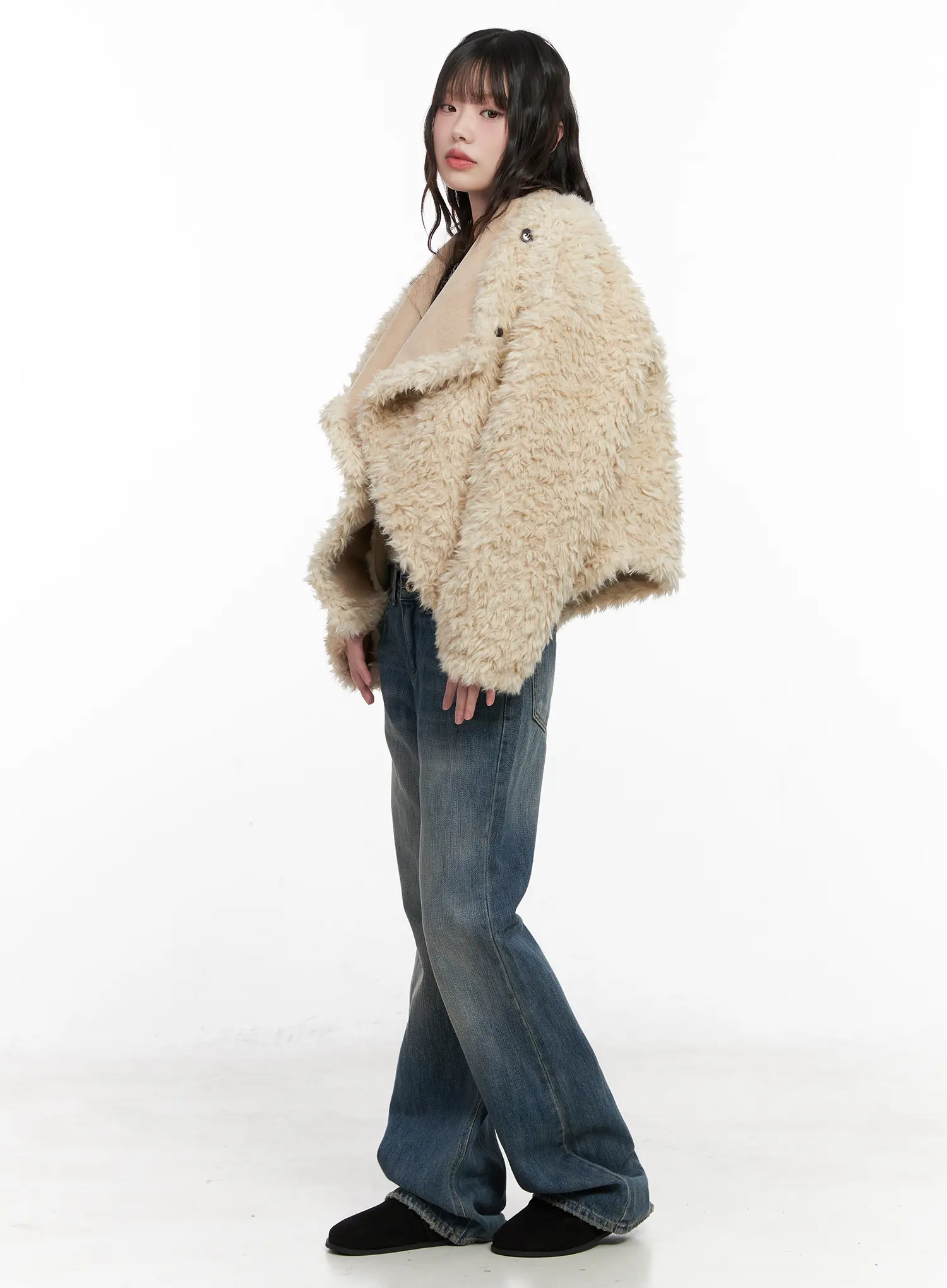 Oversized Faux Fur Jacket CN510 - Image 9