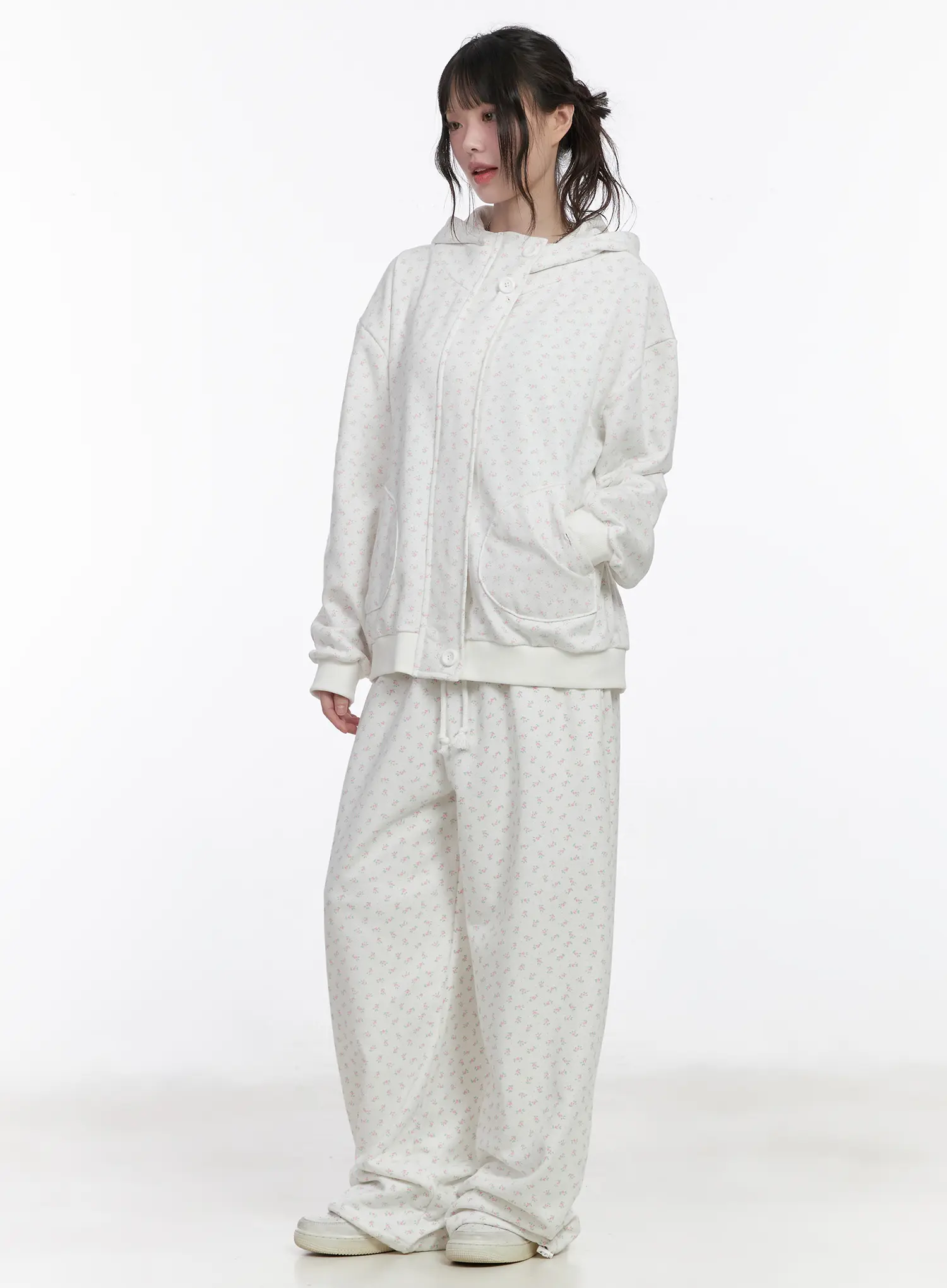 Oversized Floral Sweatpants CM526 - Image 6