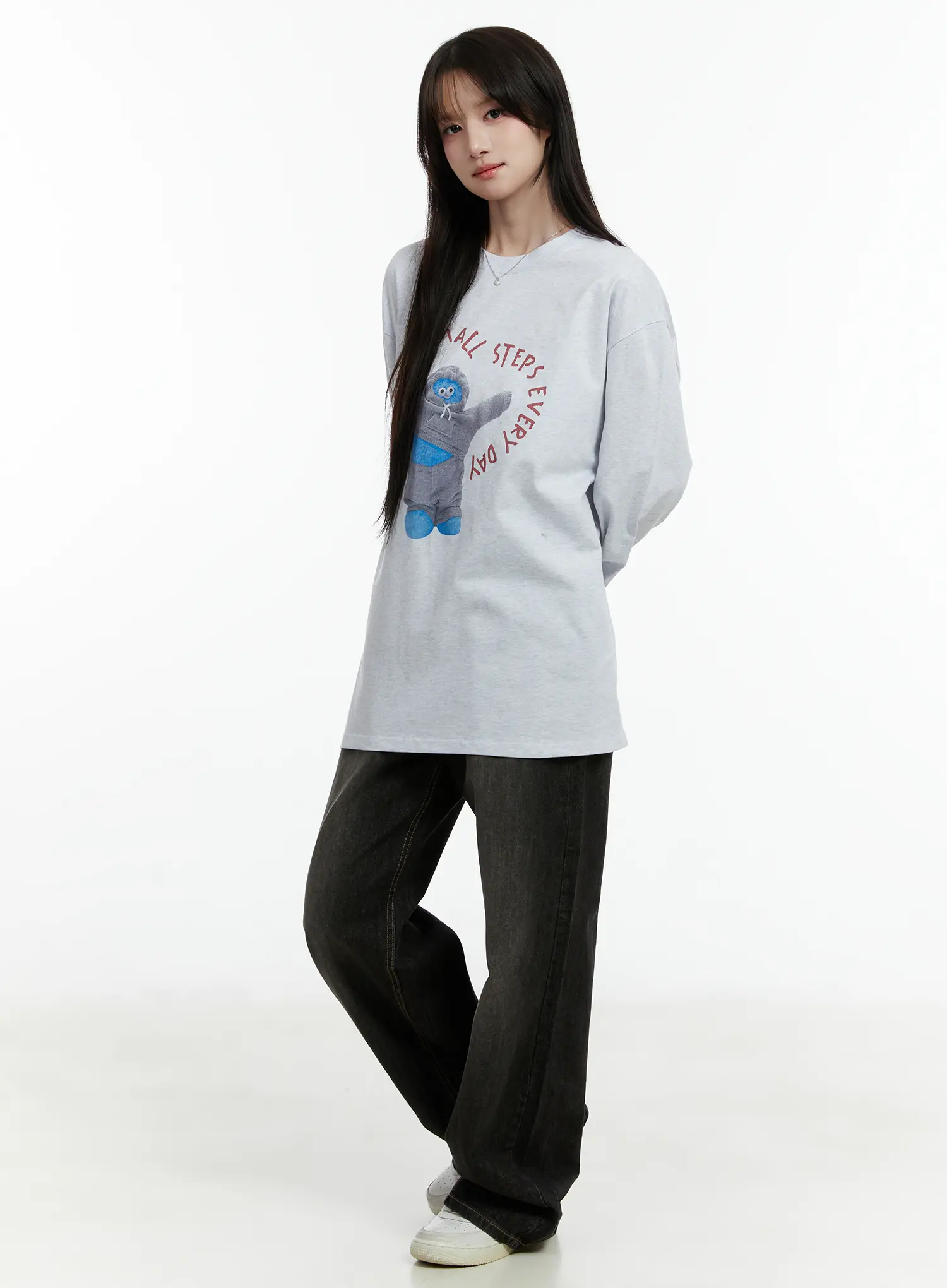 Oversized Graphic Print Long Sleeve Tee CD523 - Image 3