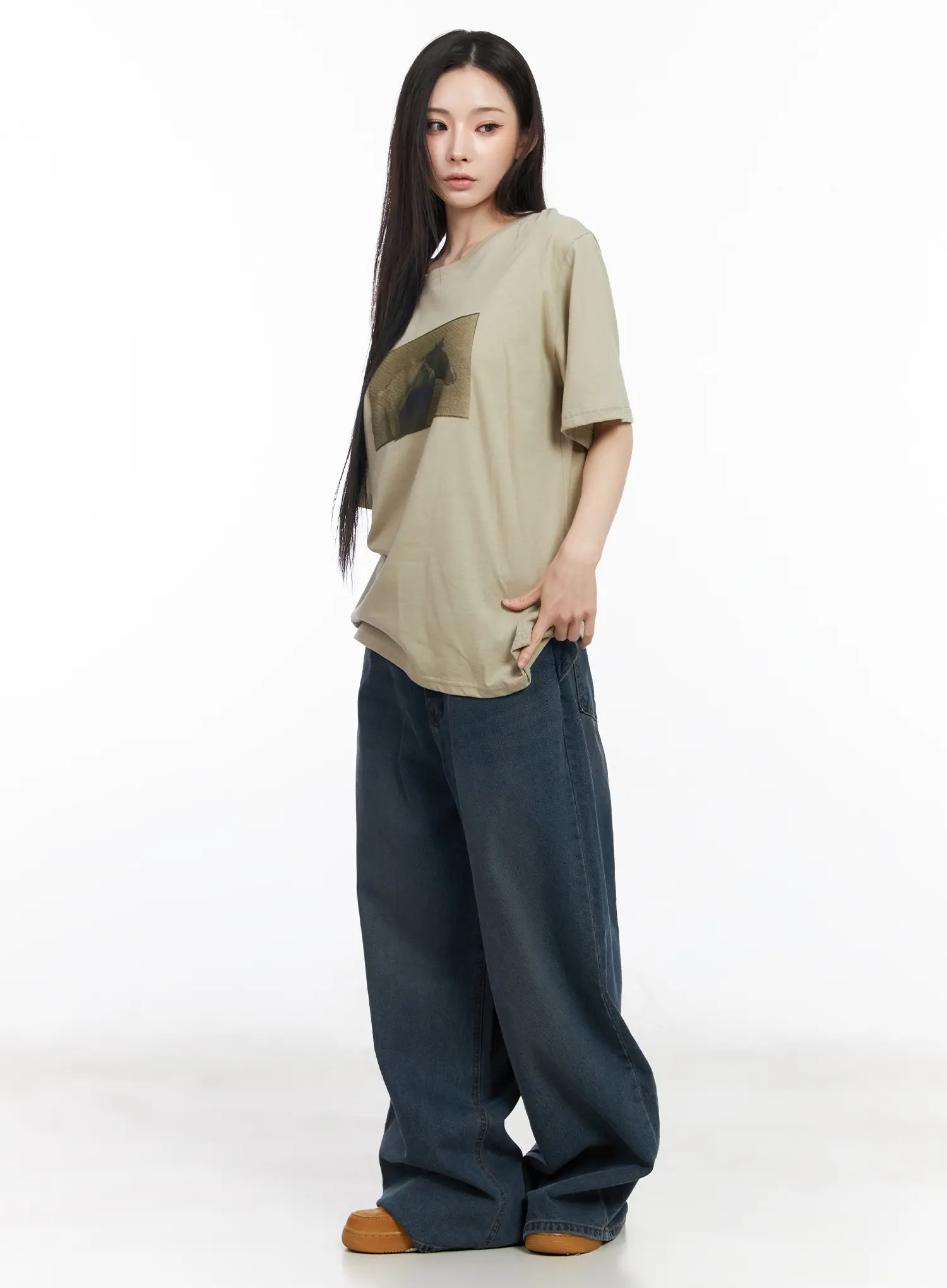 Oversized Graphic Print T-Shirt CM519 - Image 4