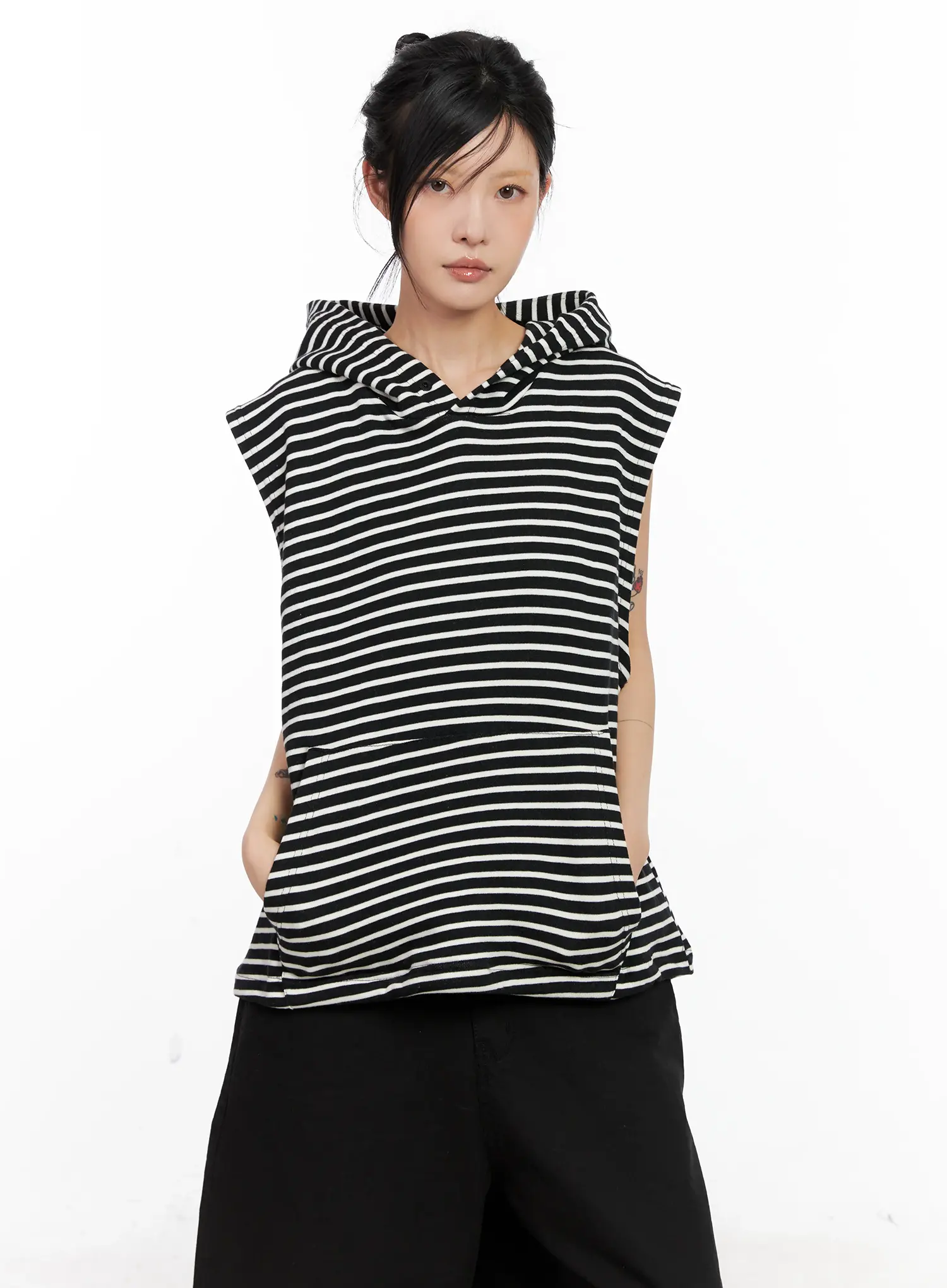 Oversized Striped Sleeveless Hoodie CL525 - Image 2