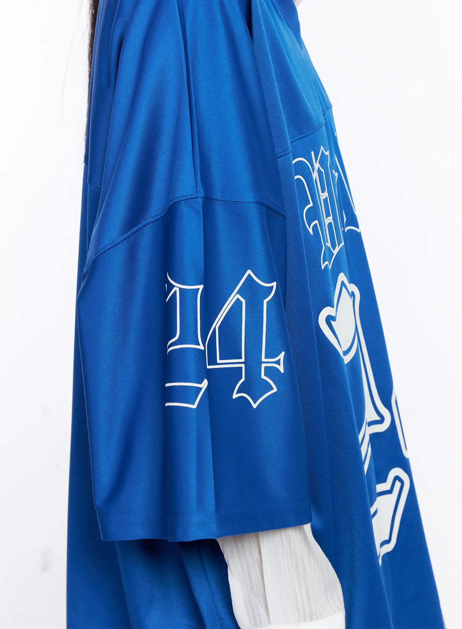 Oversized V-Neck Graphic Tee CL529 - Image 11