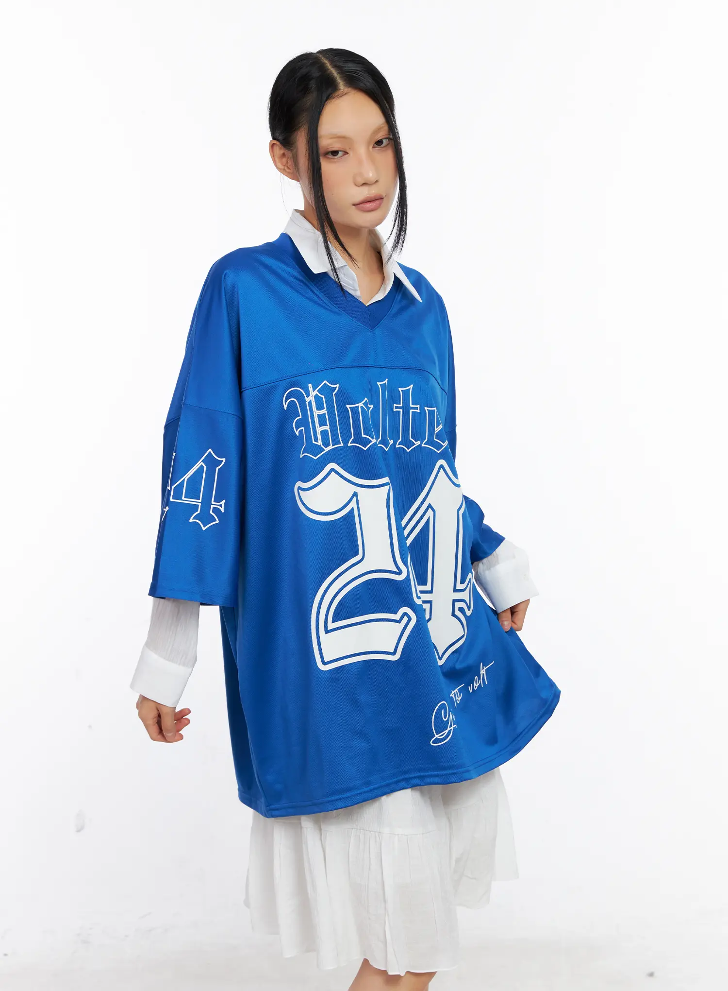 Oversized V-Neck Graphic Tee CL529 - Image 7