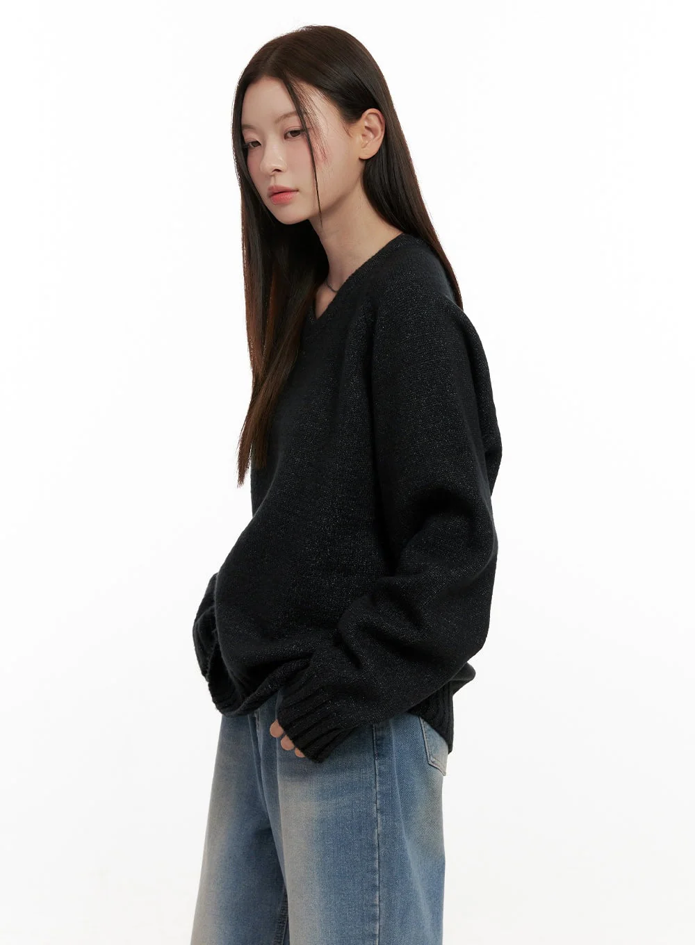 Oversized V-Neck Sweater ON422 - Image 6