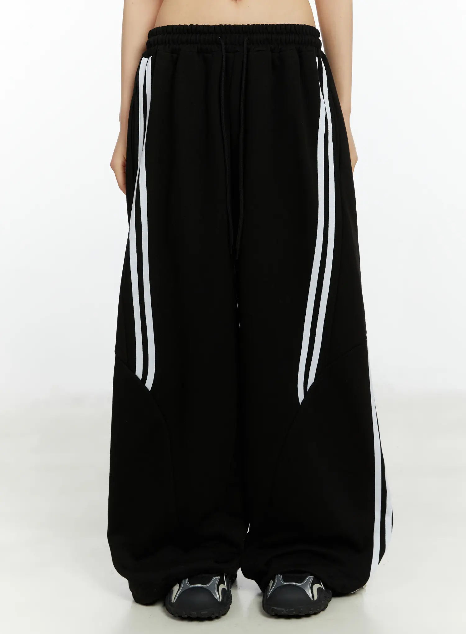 Oversized Wide Leg Track Pants CF510