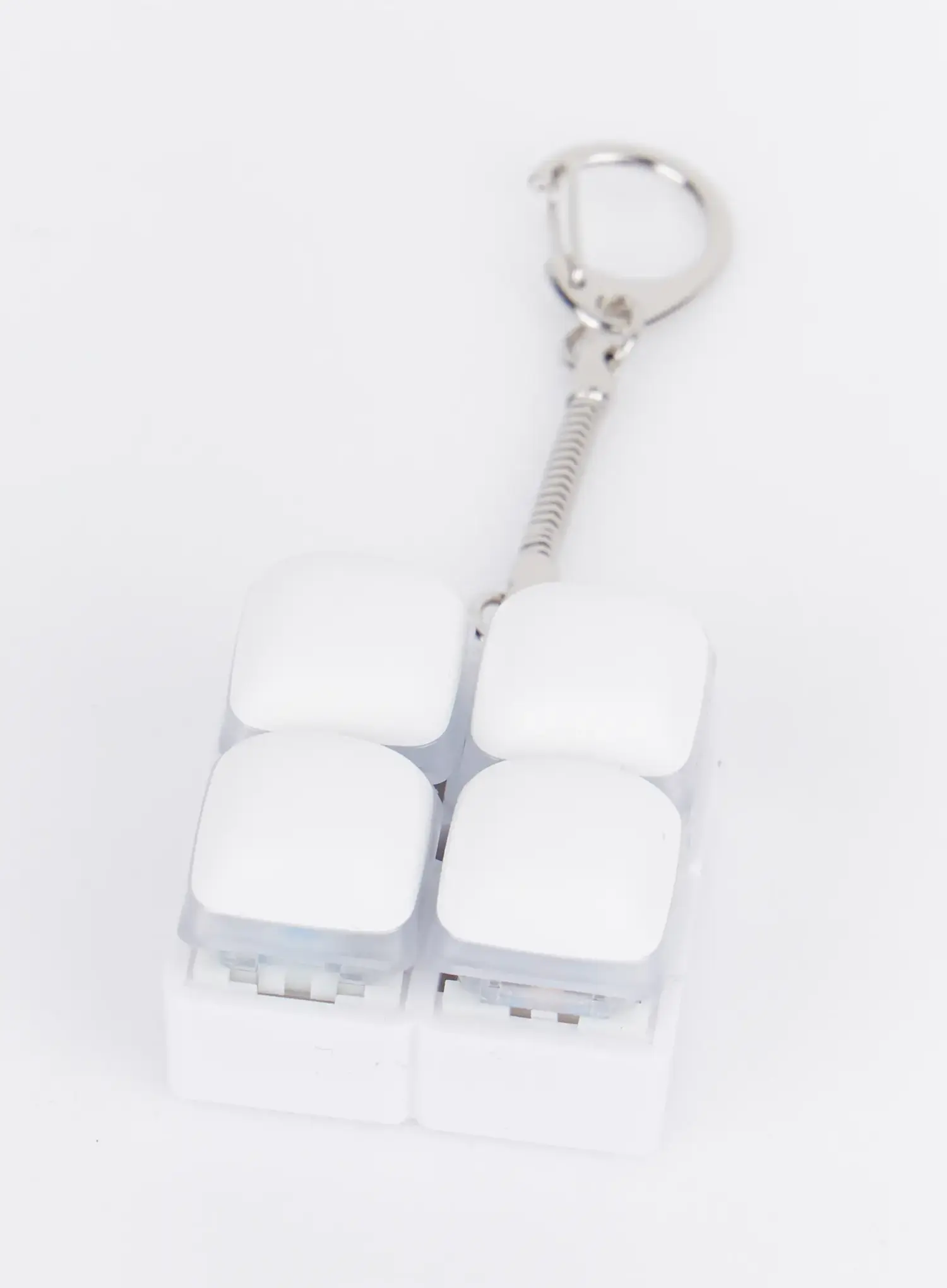 Pebble 4-Keycap Keychain IA524 - Image 4