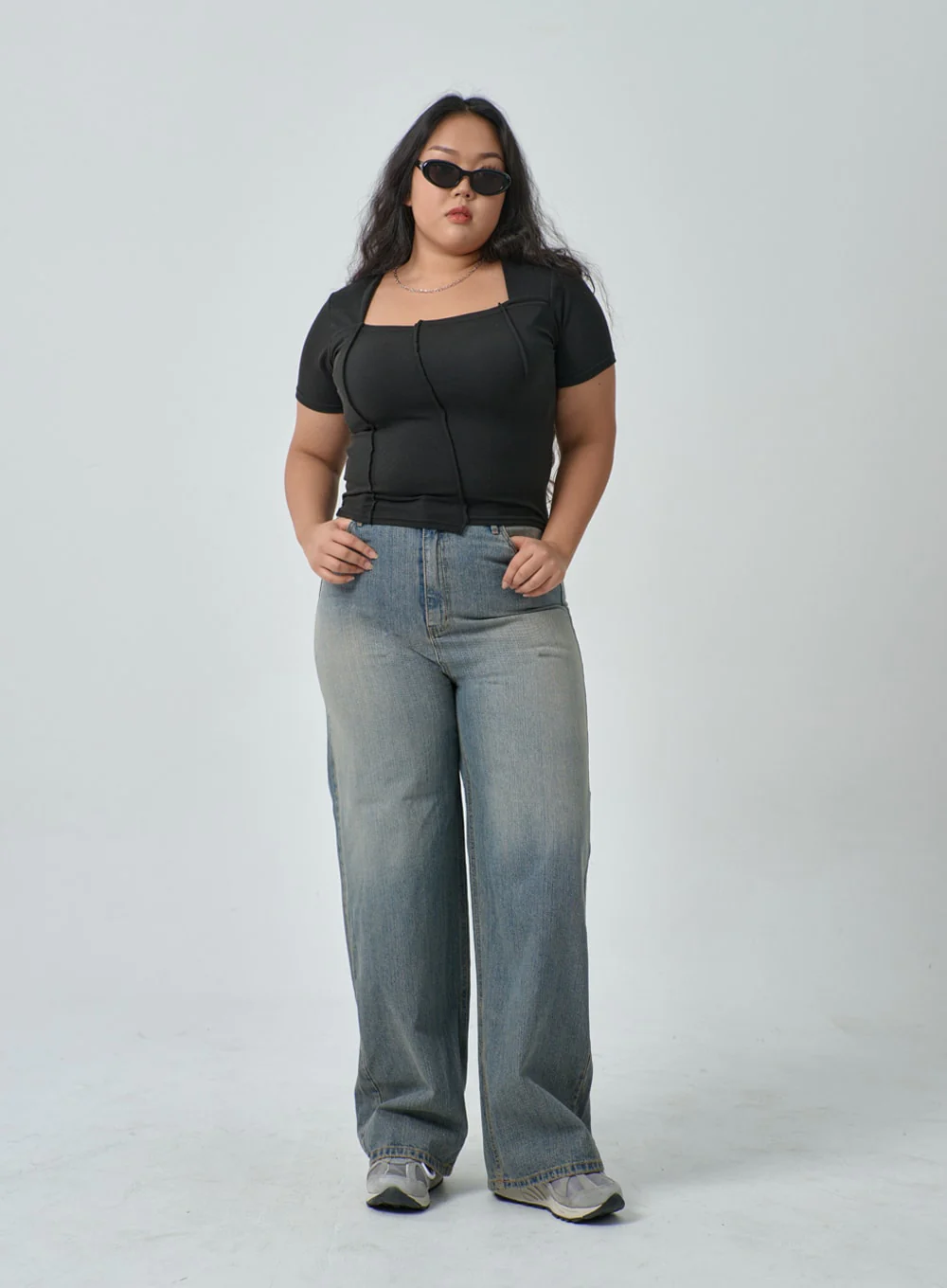 Plus Light Wash Wide Leg Jeans IF317 - Image 13