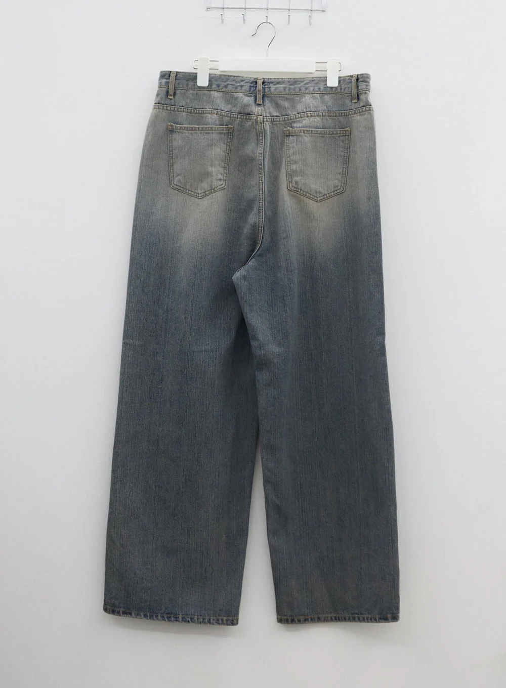 Plus Light Wash Wide Leg Jeans IF317 - Image 19