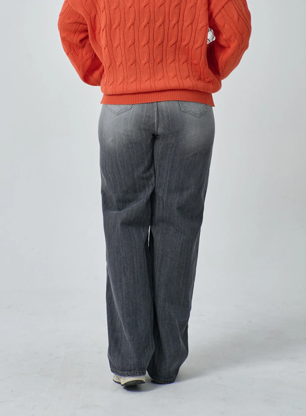 Plus Light Wash Wide Leg Jeans IF317 - Image 3