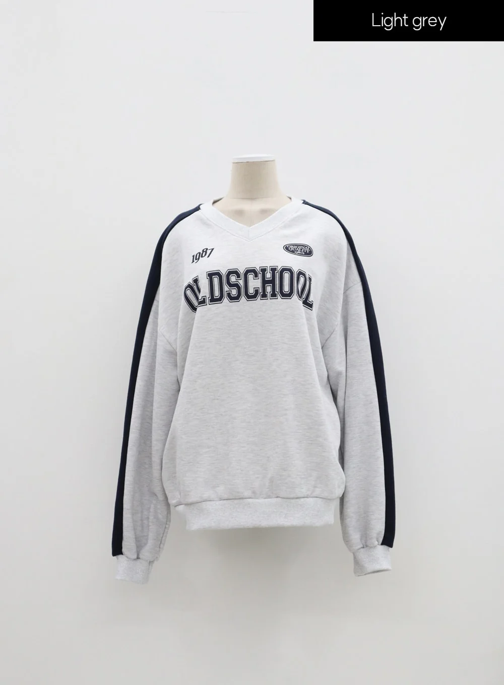Plus Two Color V-Neck Sweatshirt IF317 - Image 13