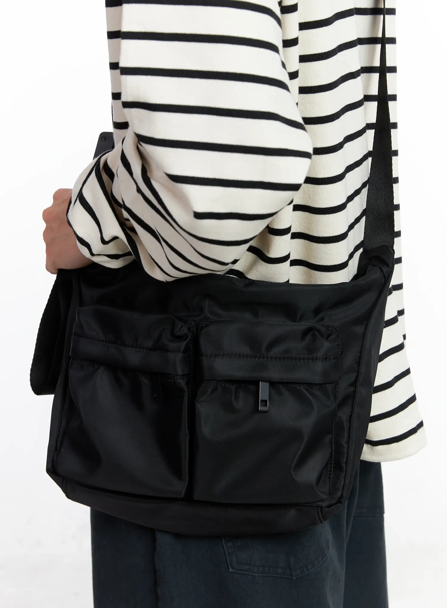 Pocket Crossbody Bag IS519