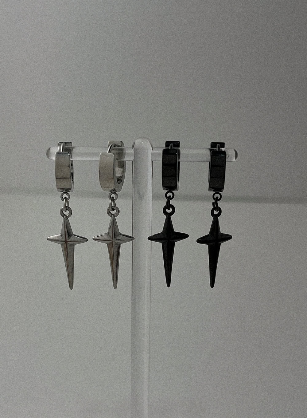 Pointed Cross One Touch Piercings IL415 - Image 2