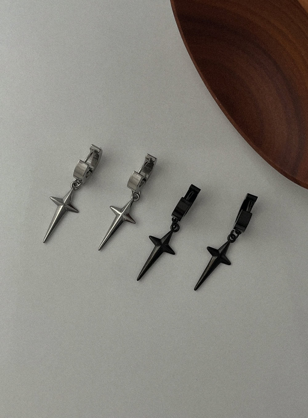 Pointed Cross One Touch Piercings IL415 - Image 4