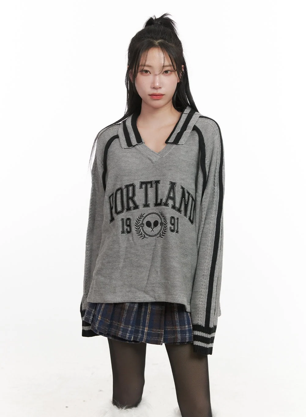 Portland Embroidered Collared Sweater CJ516 - Image 9
