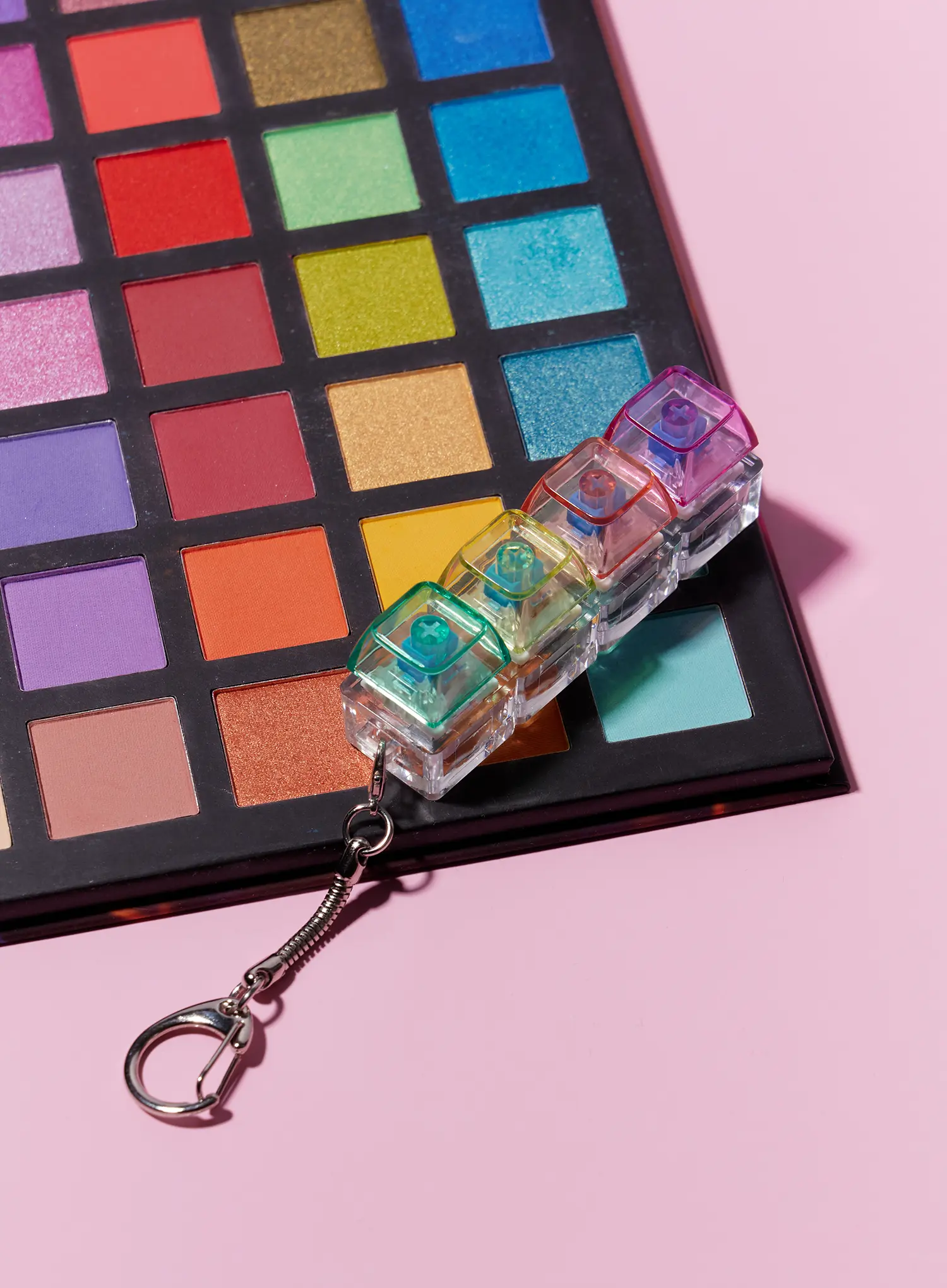 Rainbow Keycap Keyring IM527 - Image 3