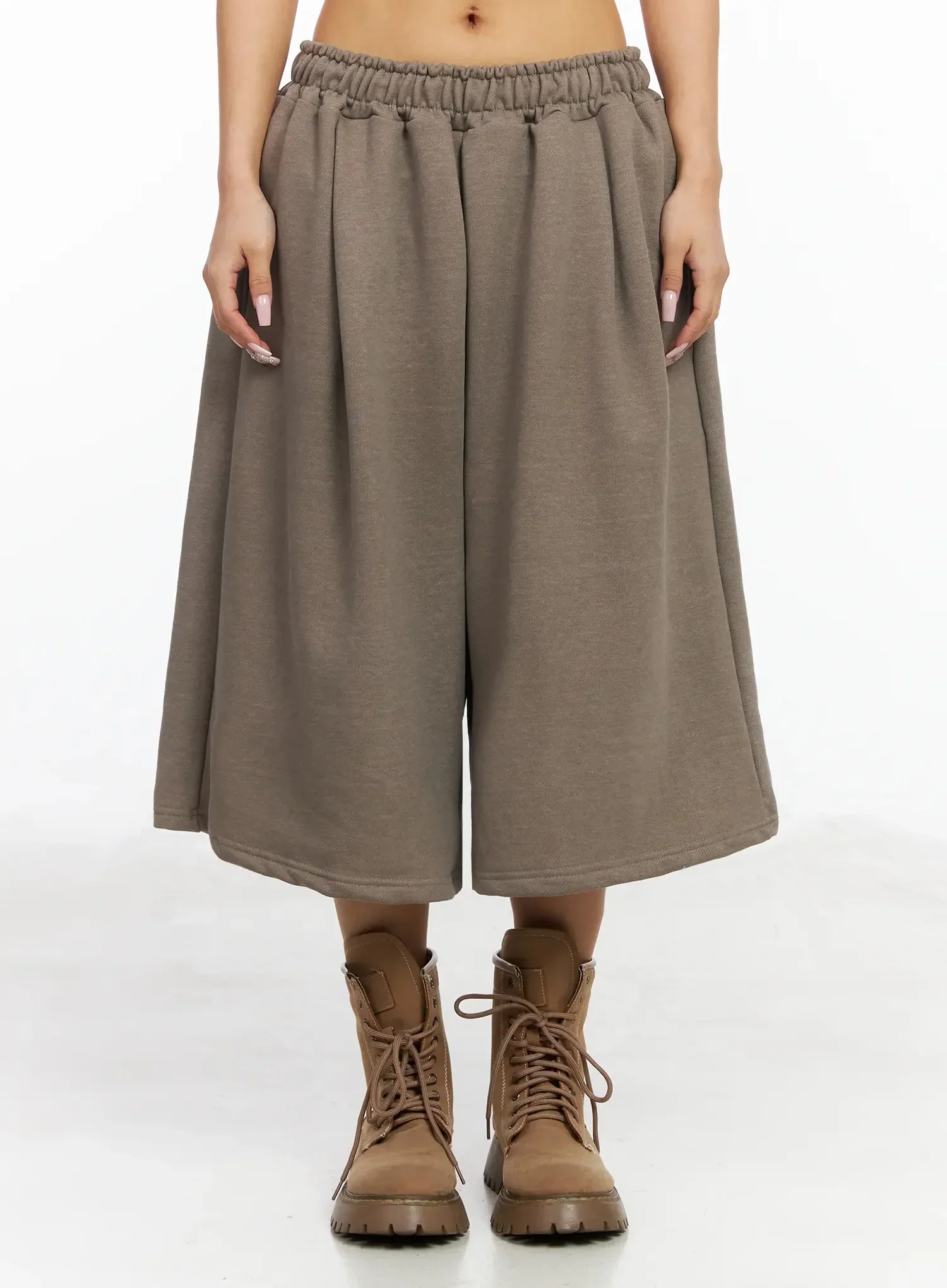 Relaxed Bermuda Sweat Shorts IA527