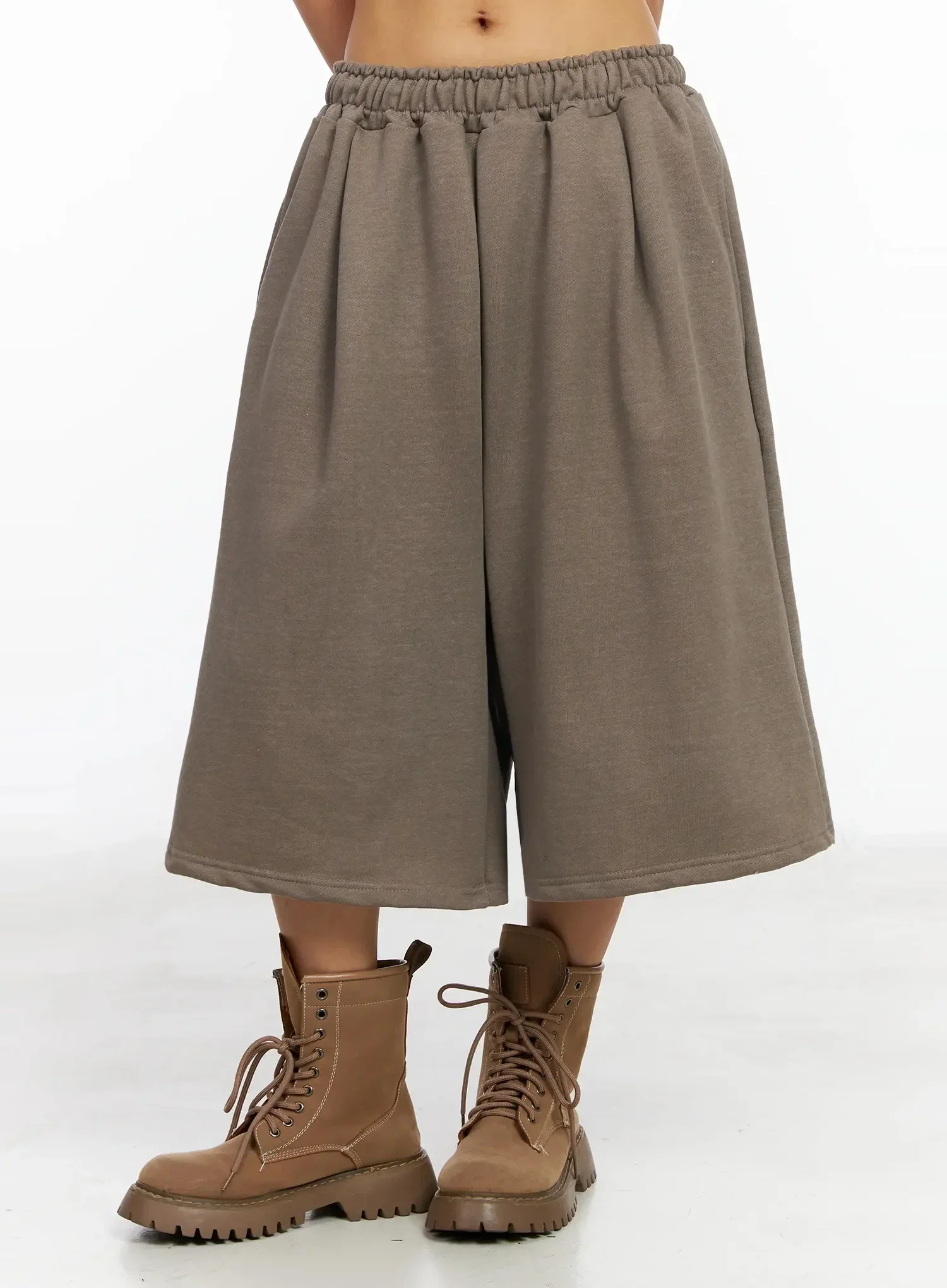 Relaxed Bermuda Sweat Shorts IA527 - Image 10