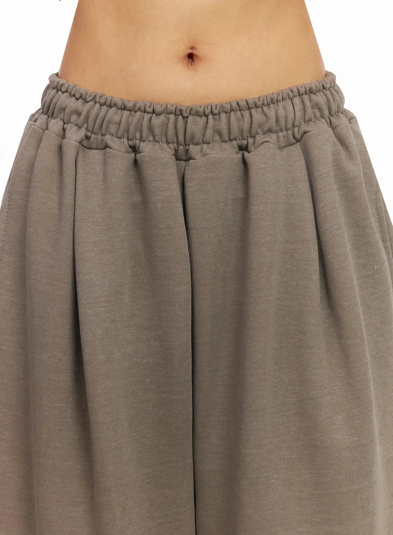 Relaxed Bermuda Sweat Shorts IA527 - Image 6