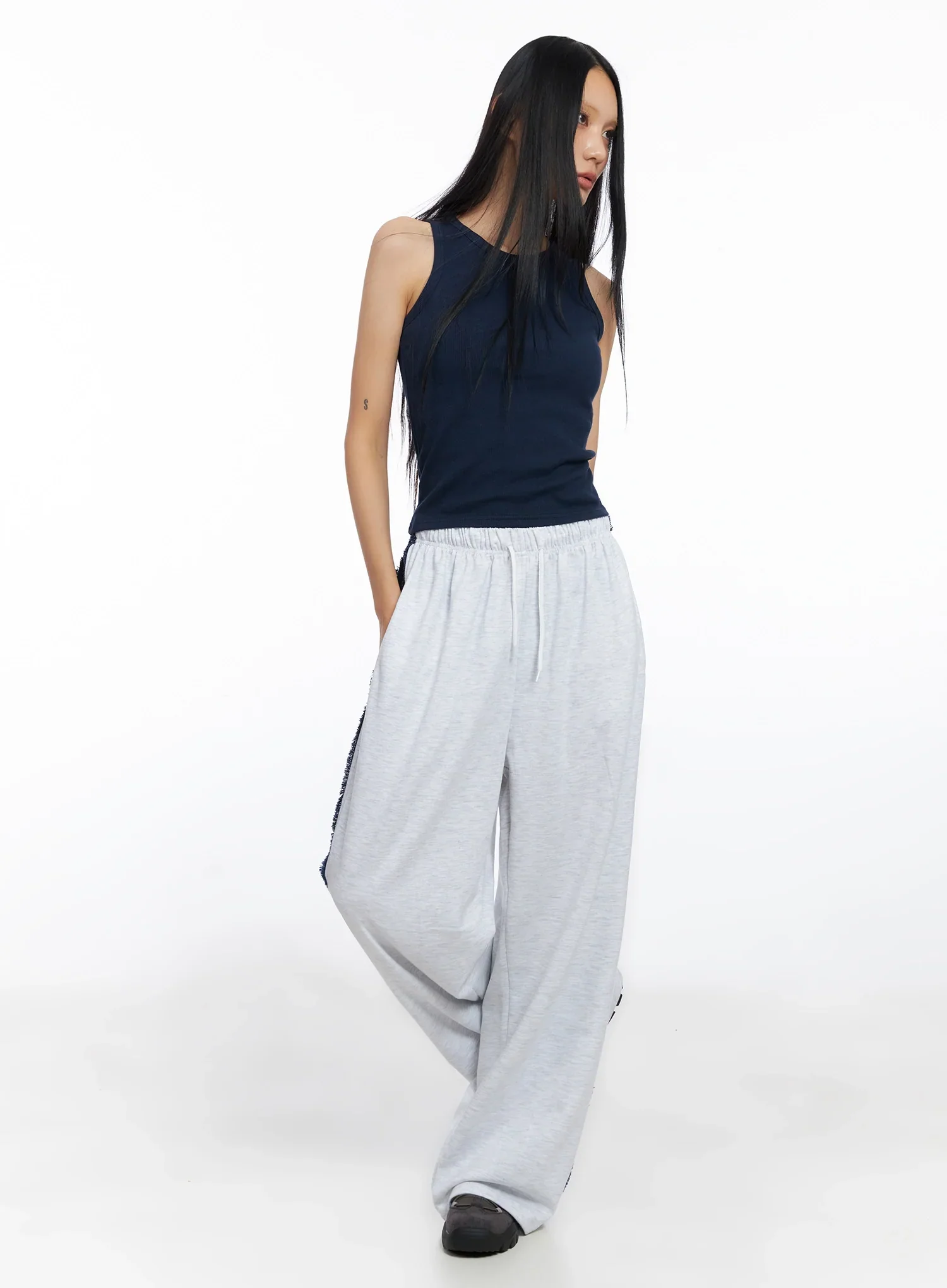 Relaxed-Fit Denim Stripe Sweatpants IO517 - Image 5