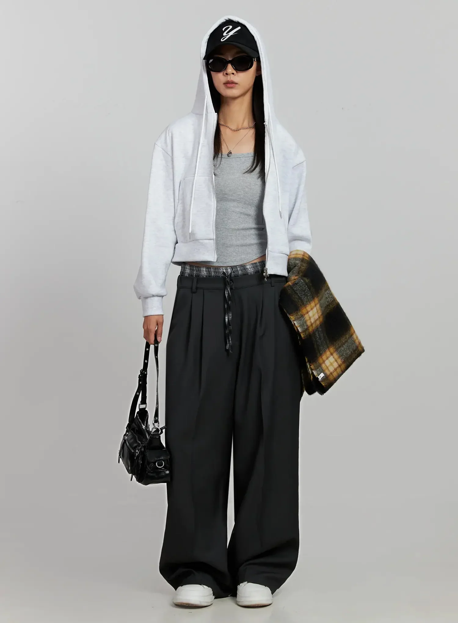 Relaxed Fit Wide-Leg Trousers IJ502 - Image 15